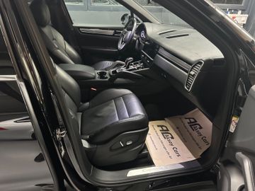 Porsche Cayenne - 12