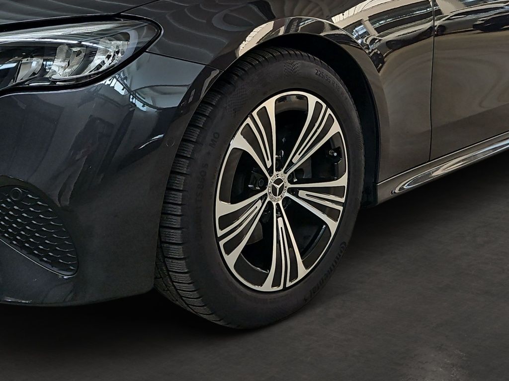 Fahrzeugabbildung Mercedes-Benz E 200 T Avantg. Distronic+ Pano LED KeyLess KAM