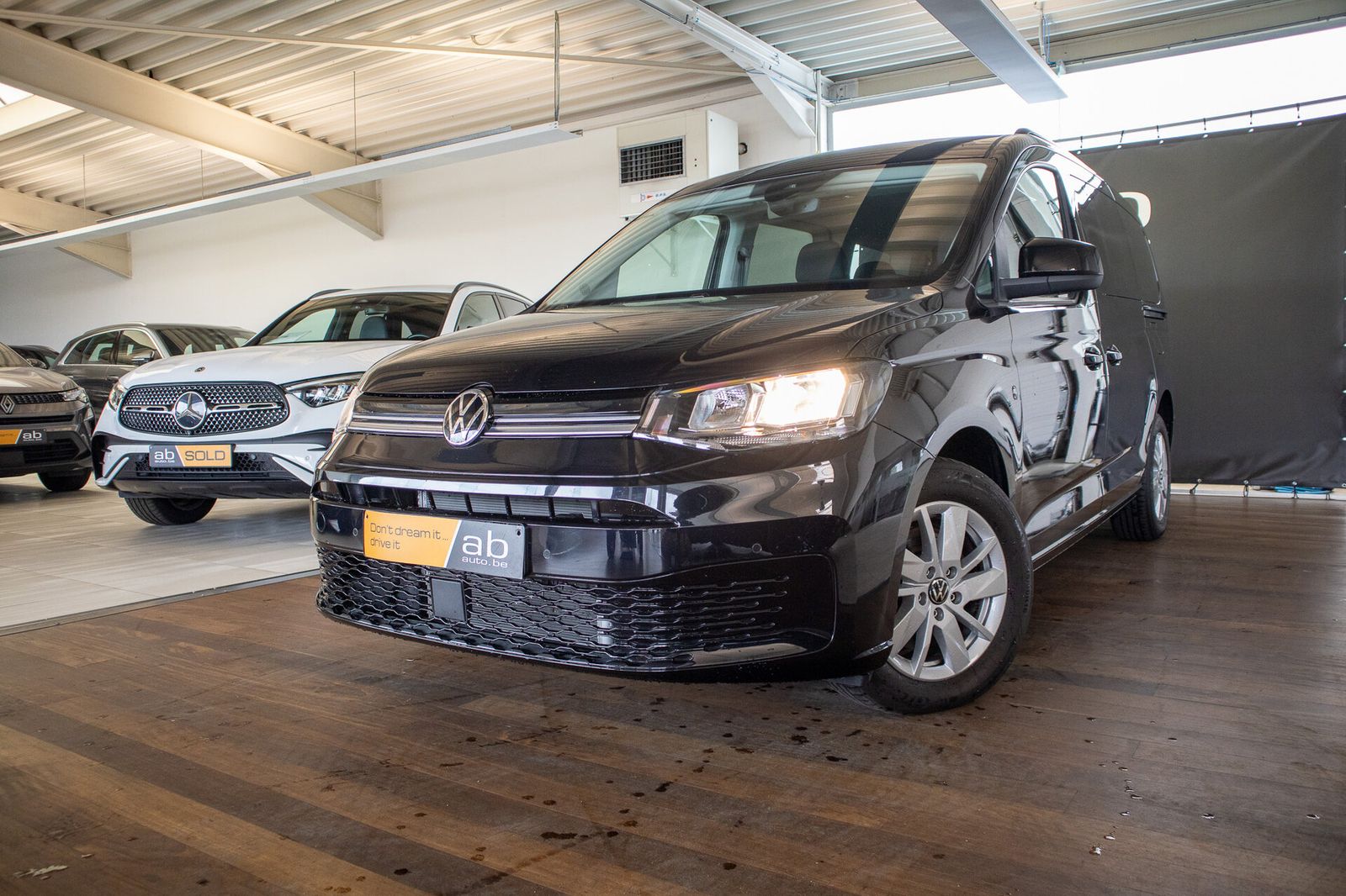 Volkswagen Caddy 1.5 TSI Business DSG, 7 ZIT, CARPLAY, ZETE