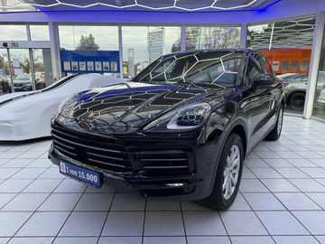 Porsche Cayenne - 1