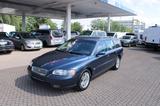 Volvo V70 Kombi D5 AWD Momentum,Xenon,Leder,Navi,AHK - Volvo V70: Awd
