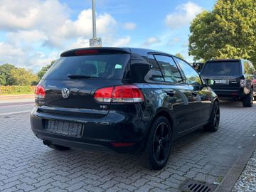Volkswagen Golf - 6