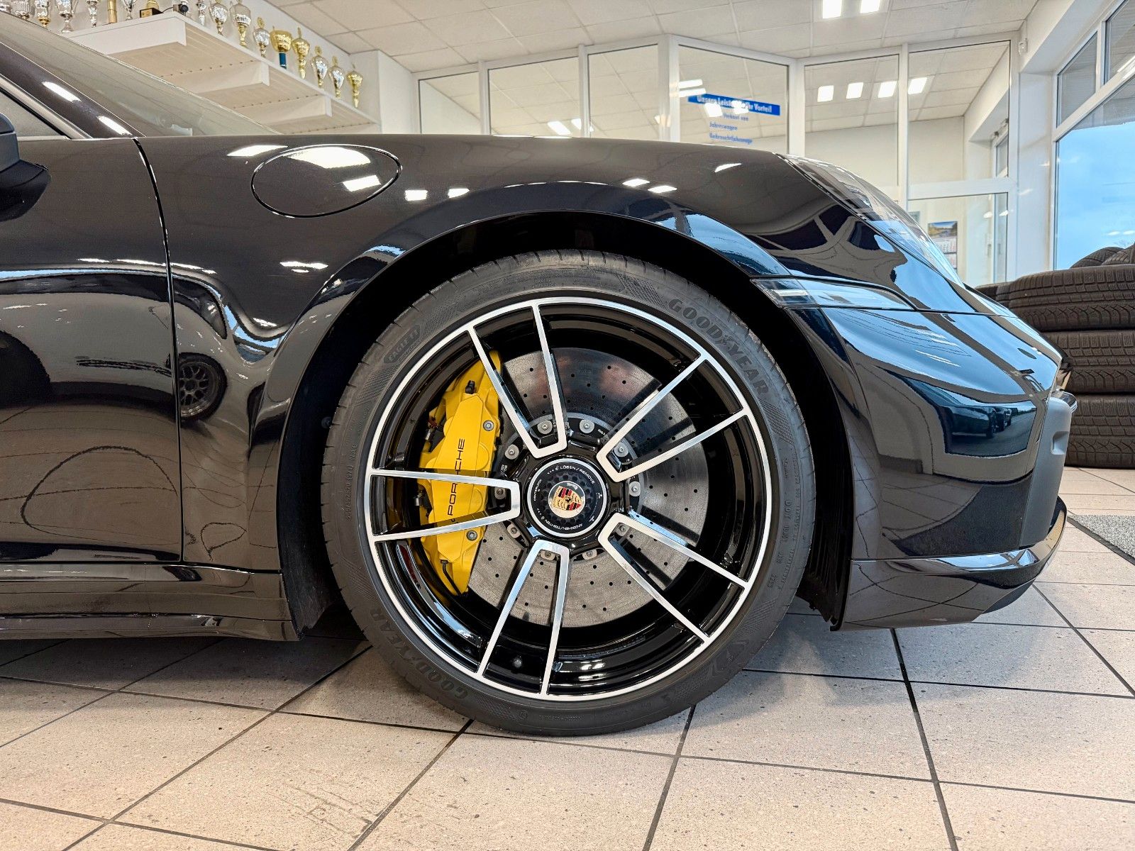 Fahrzeugabbildung Porsche 911 992 Turbo S Cabrio LIFT/InnoDrive/Burmester