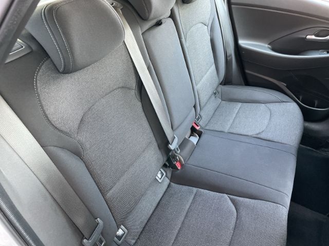 Fahrzeugabbildung Hyundai i30 cw 1.6 CRDi Mild-Hybrid Trend Autom. Navigat
