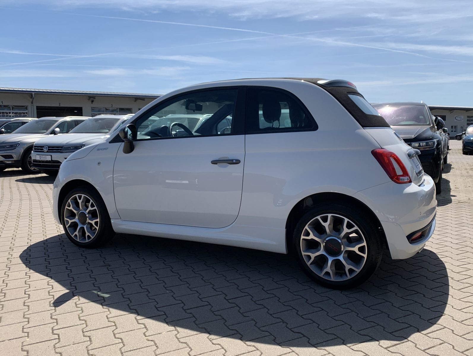 Fahrzeugabbildung Fiat 500C 1.0 GSE Hybrid*Sport*Leder*LED*MFL*CarPlay*