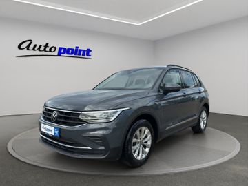 Volkswagen Tiguan - 9