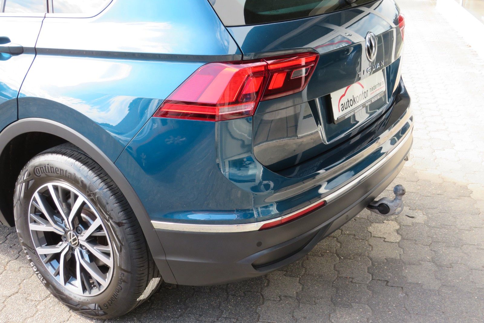Fahrzeugabbildung Volkswagen Tiguan Life DSG AHK KAMERA ACC PDC SITZH. NAVI 1