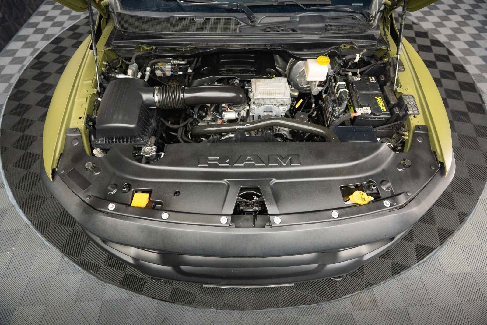 Fahrzeugabbildung Dodge RAM 5.7 V8 HEMI 4x4 LARAMIE OFFROAD TRX Styling