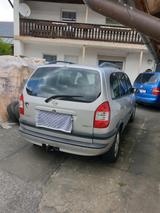 Opel Zafira A - Opel Zafira aus 2002 mit Diesel-Antrieb