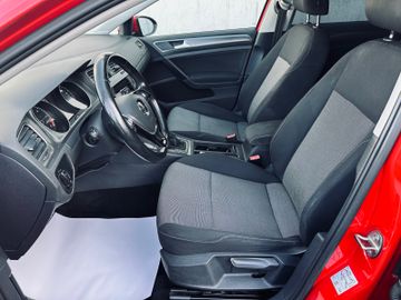 Volkswagen Golf - 5