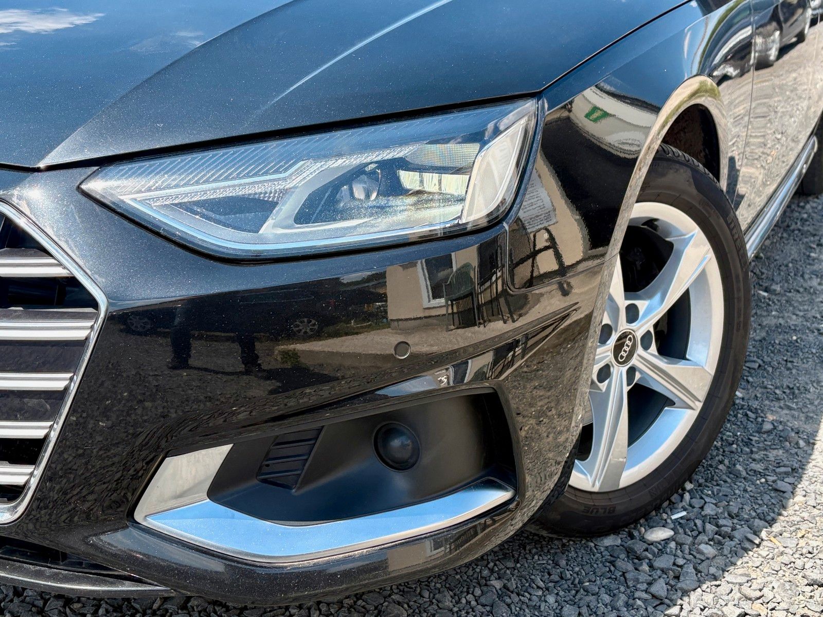 Fahrzeugabbildung Audi A4 Avant 35 TDI advanced Aut Navi LED AHK Kamera