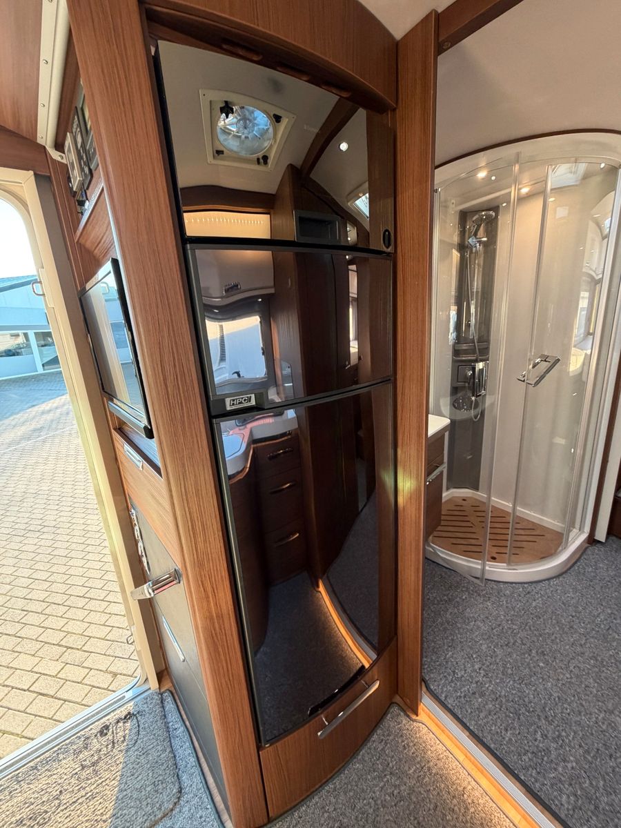 Fahrzeugabbildung Niesmann + Bischoff Arto 85 E