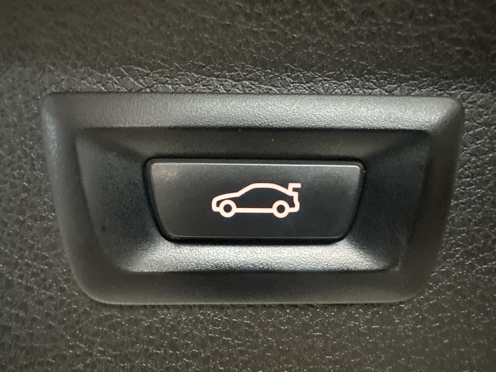 Fahrzeugabbildung BMW 218d Gran Tourer Advantage Aut. NAV+LED+AHK+KAM