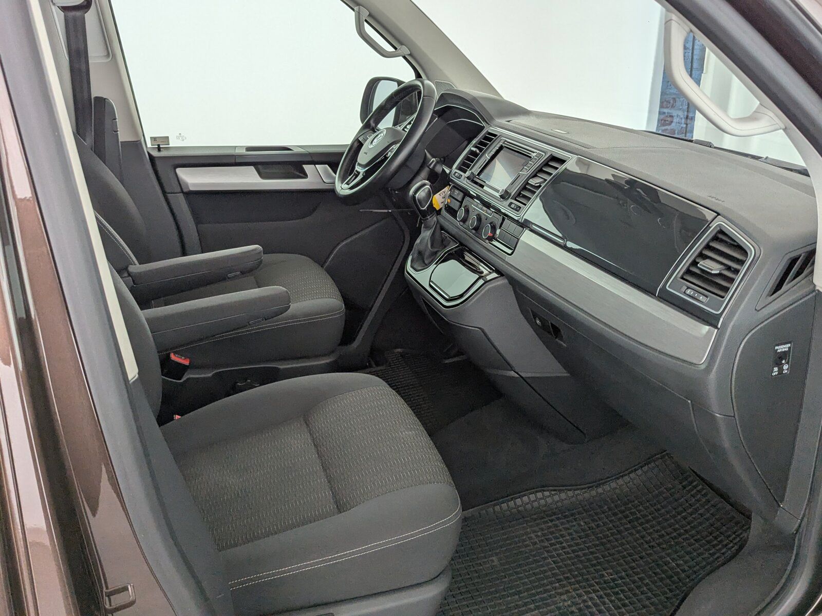 Volkswagen T6 2.0 TDI Multivan Comfortline NAVI RFK 7-SITZ foto 14