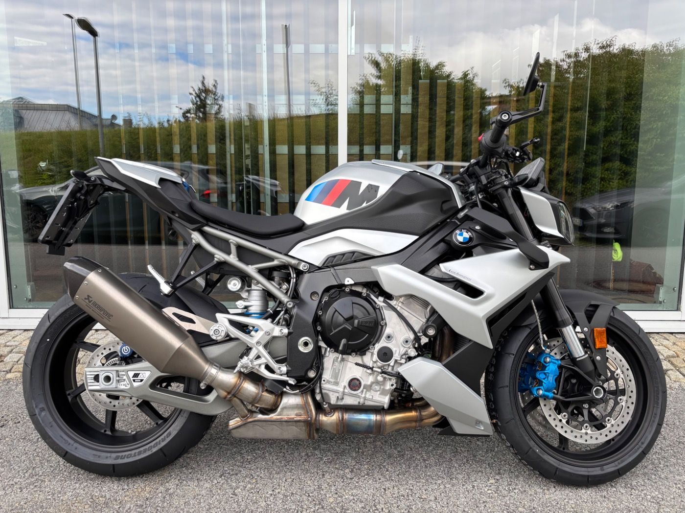 Fahrzeugabbildung BMW M 1000 R