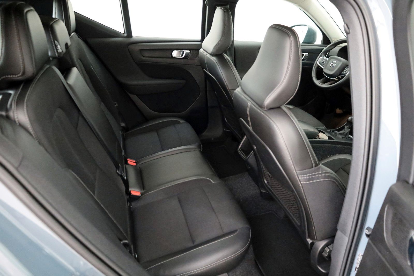 Fahrzeugabbildung Volvo XC40 Momentum Pro T.Leder,Navi,LED,SH,PDC,Apple