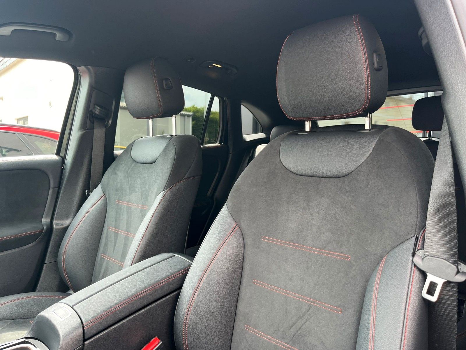 Fahrzeugabbildung Mercedes-Benz GLA 200 GLA -Klasse GLA 200 AMG Line Edition