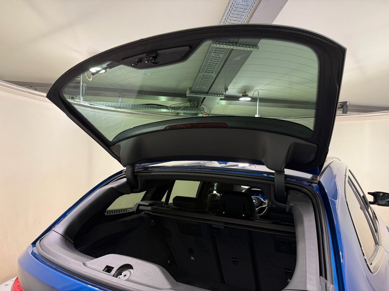 BMW M340i xDrive Touring Pro 392PS AHK Pano 360 HUD foto 25