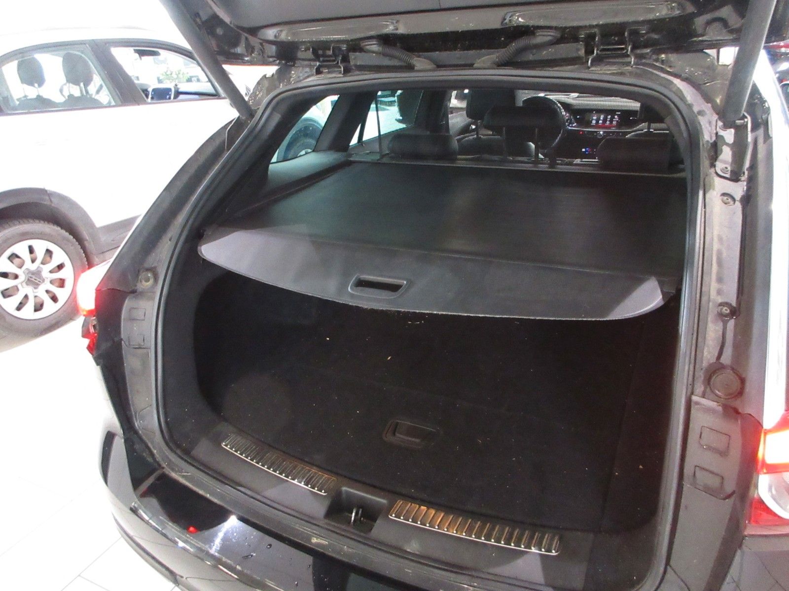 Fahrzeugabbildung Opel Insignia B ST Innovation 4x4 LEDER/4xSHZ/LHZ/AHK