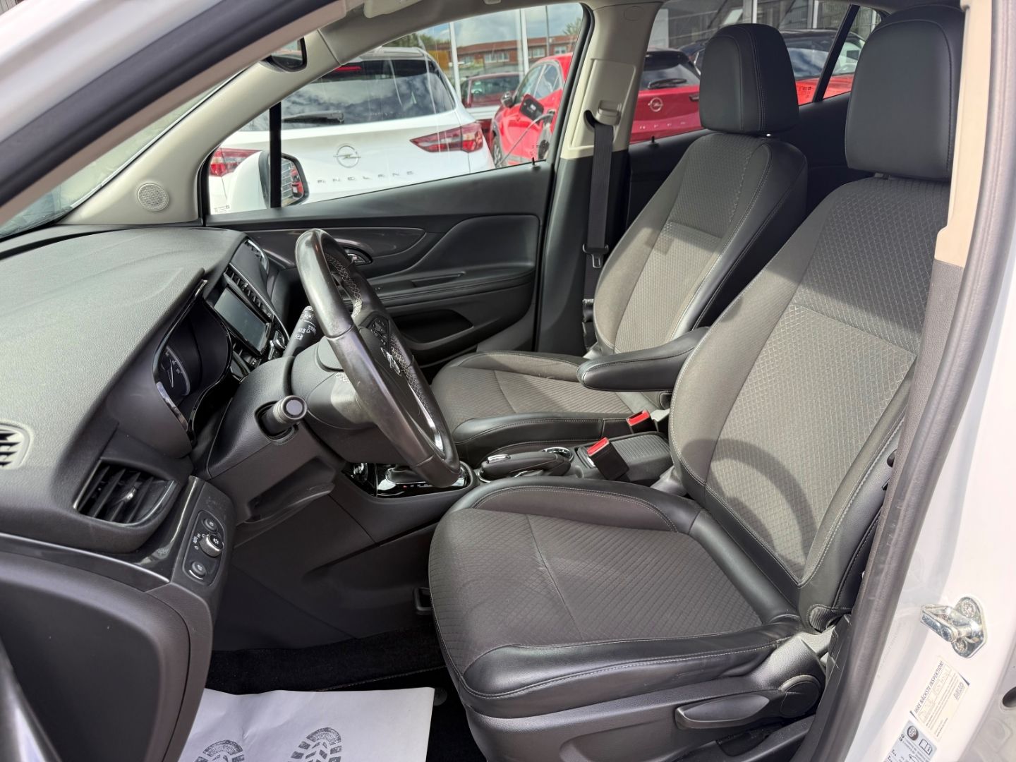 Fahrzeugabbildung Opel Mokka X Innovation mit Allwetter+PDC+AHK