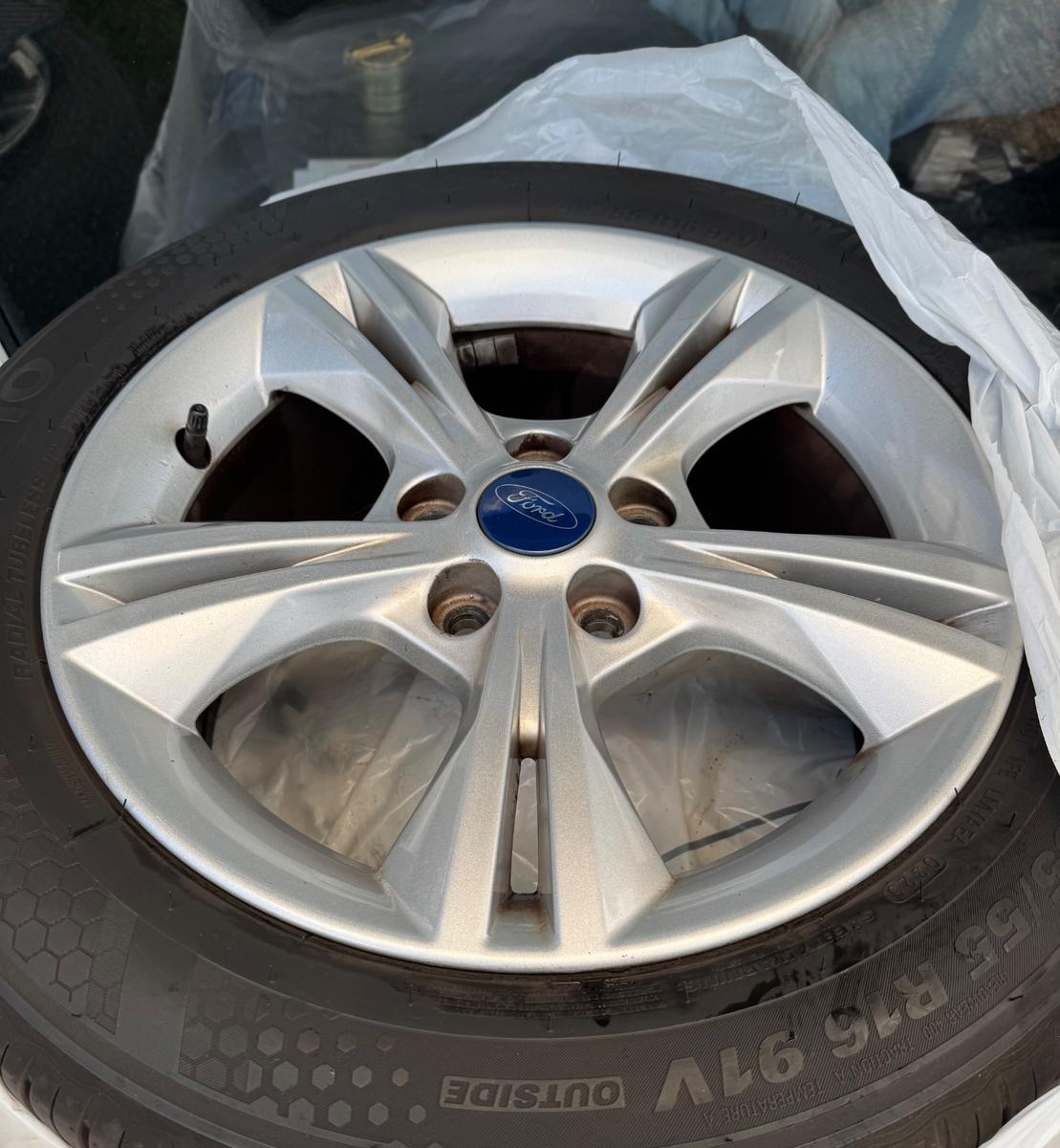 Ford Focus 2015 — photo 17