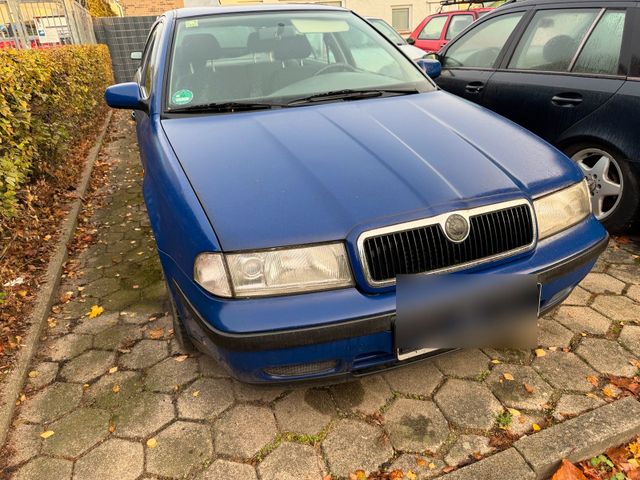 Skoda SKODA OCTAVIA 1.6 TÜV