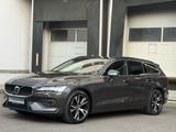 Volvo V60 Core LED ACC Virtual-Cockpit Rü-Kamera Navi - Volvo aus 2023