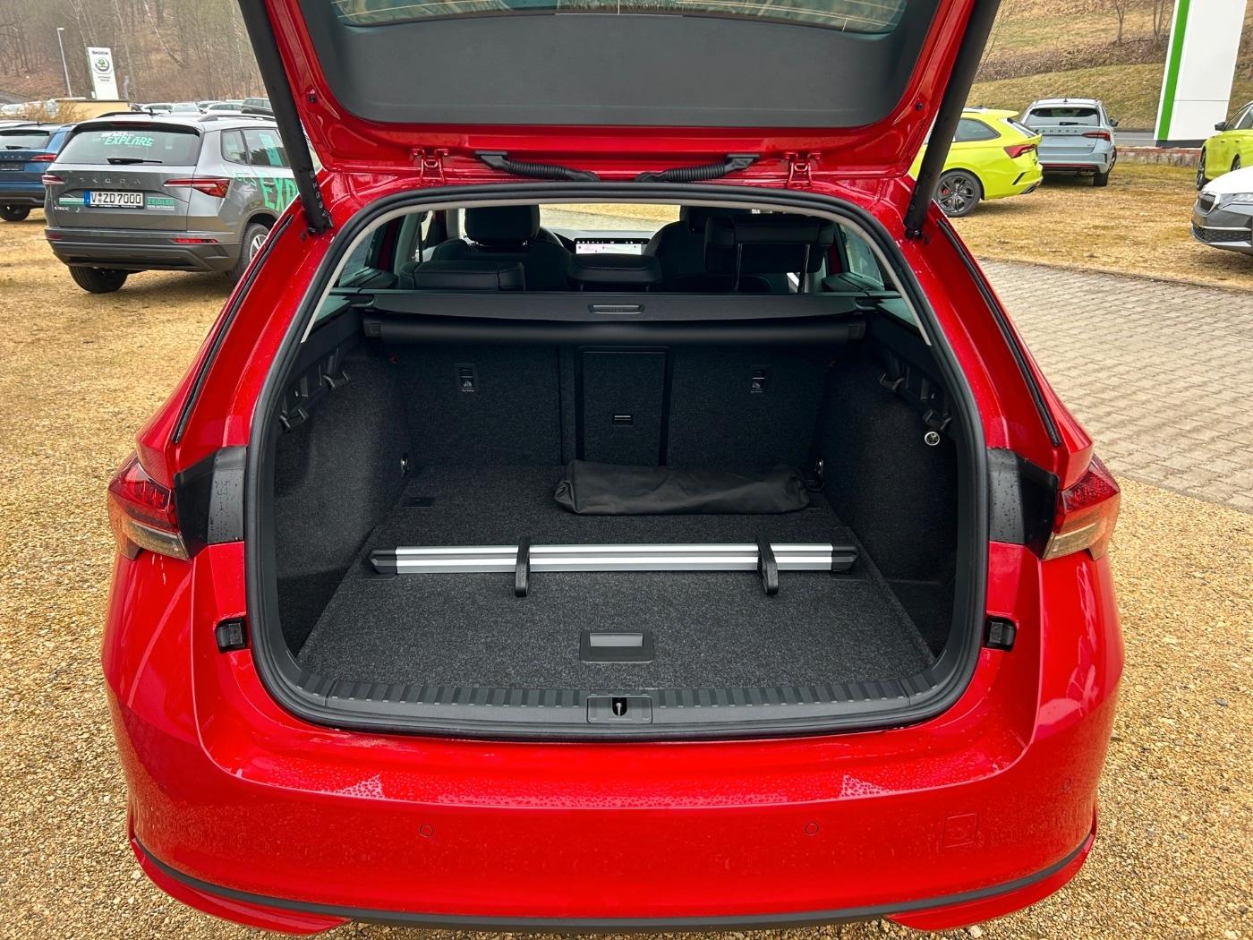 Skoda Octavia Combi 1.5 TSI Selection ACC SpurH, миниатюра 12