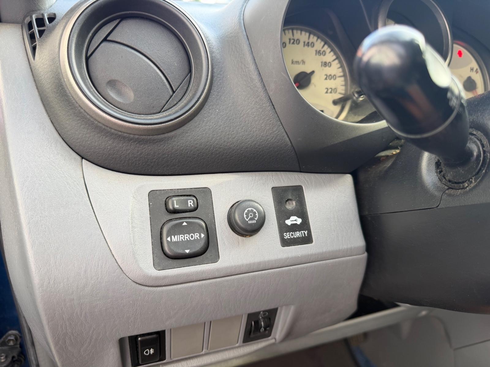 Toyota RAV4 1.8 VVT-i 125 ch Essence • Clim • Pneus toutes saisons • Jantes alliage