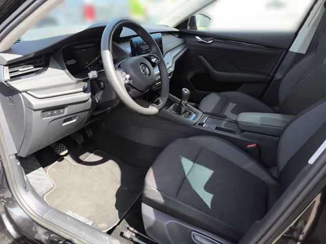 Fahrzeugabbildung SKODA Octavia Combi 1.0 TSI Ambition LED NAVI SMARTLIN