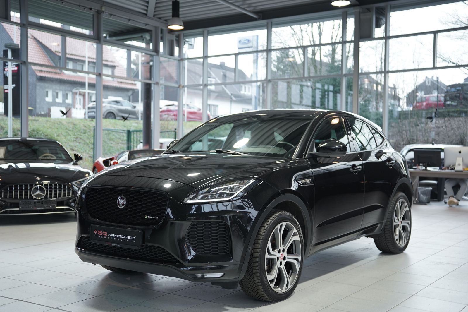 Jaguar E Pace