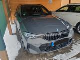 BMW 330i Touring NP 78000€ M Paket Sthzg. H&K