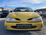 Renault Megane 1.6e KRMANN~Leder~Sitzheizung~ - Renault Megane: Gelb