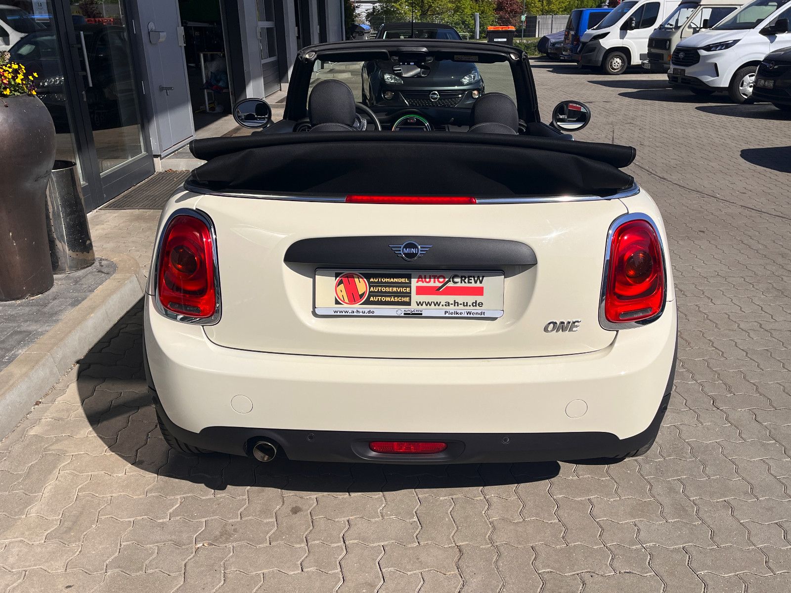 Fahrzeugabbildung MINI One Cabrio