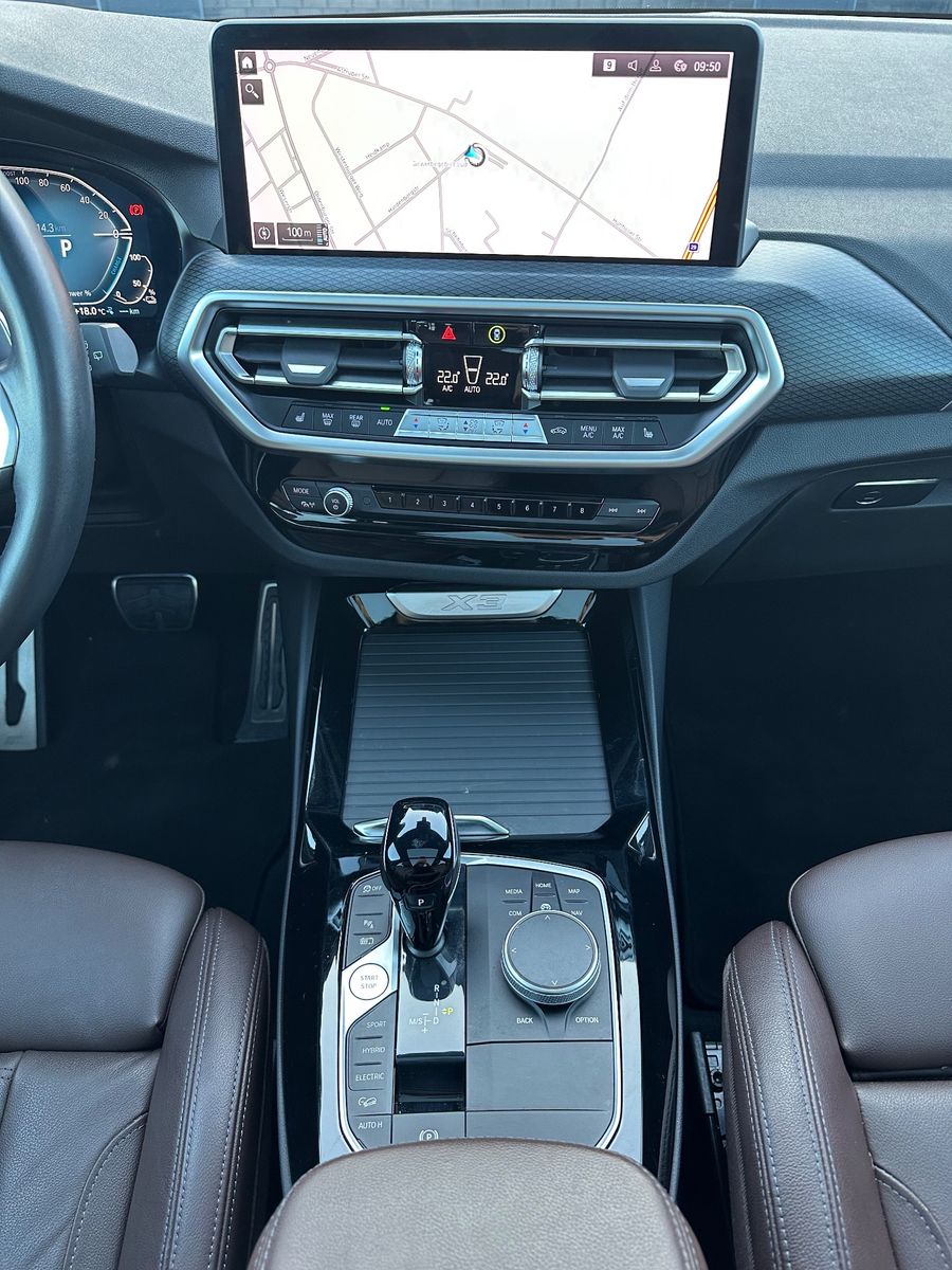 Fahrzeugabbildung BMW X3 xDrive30e M-Sport NAV+LED+PANO+KAMERA+19ZOLL