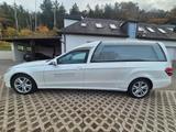 Mercedes-Benz Verkaufe Binz Bestattungswagen - weiße Mercedes-Benz 220