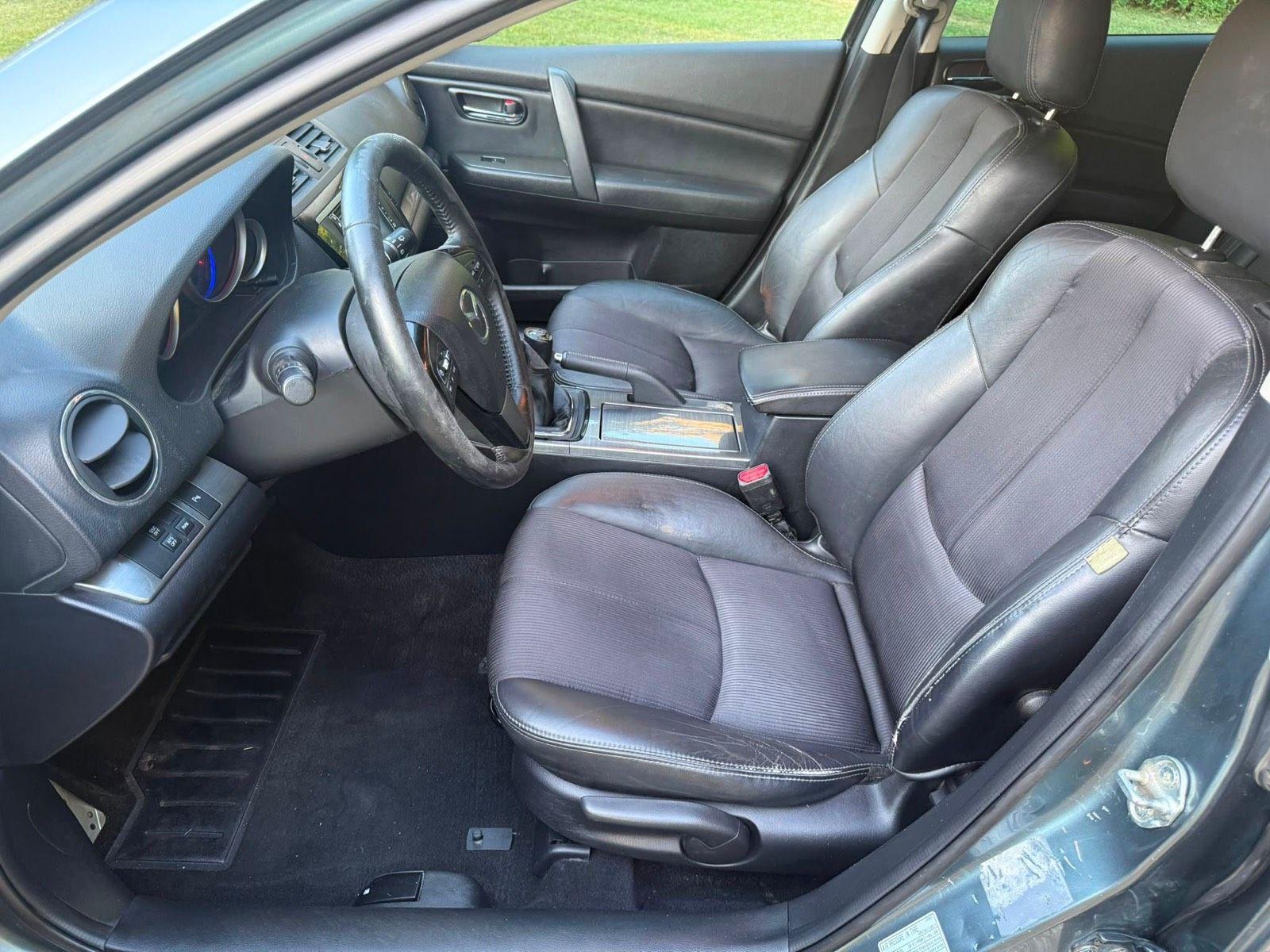 Mazda 2 2012 — photo 10