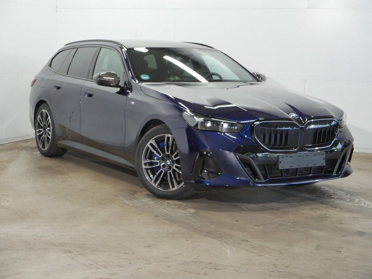 Fahrzeugabbildung BMW 540d xDrive Touring M Sportpaket AHK