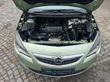 Opel Astra J Lim. 5-trg. Scheckheft 1. Hand TOP - Opel Astra aus 2011: J