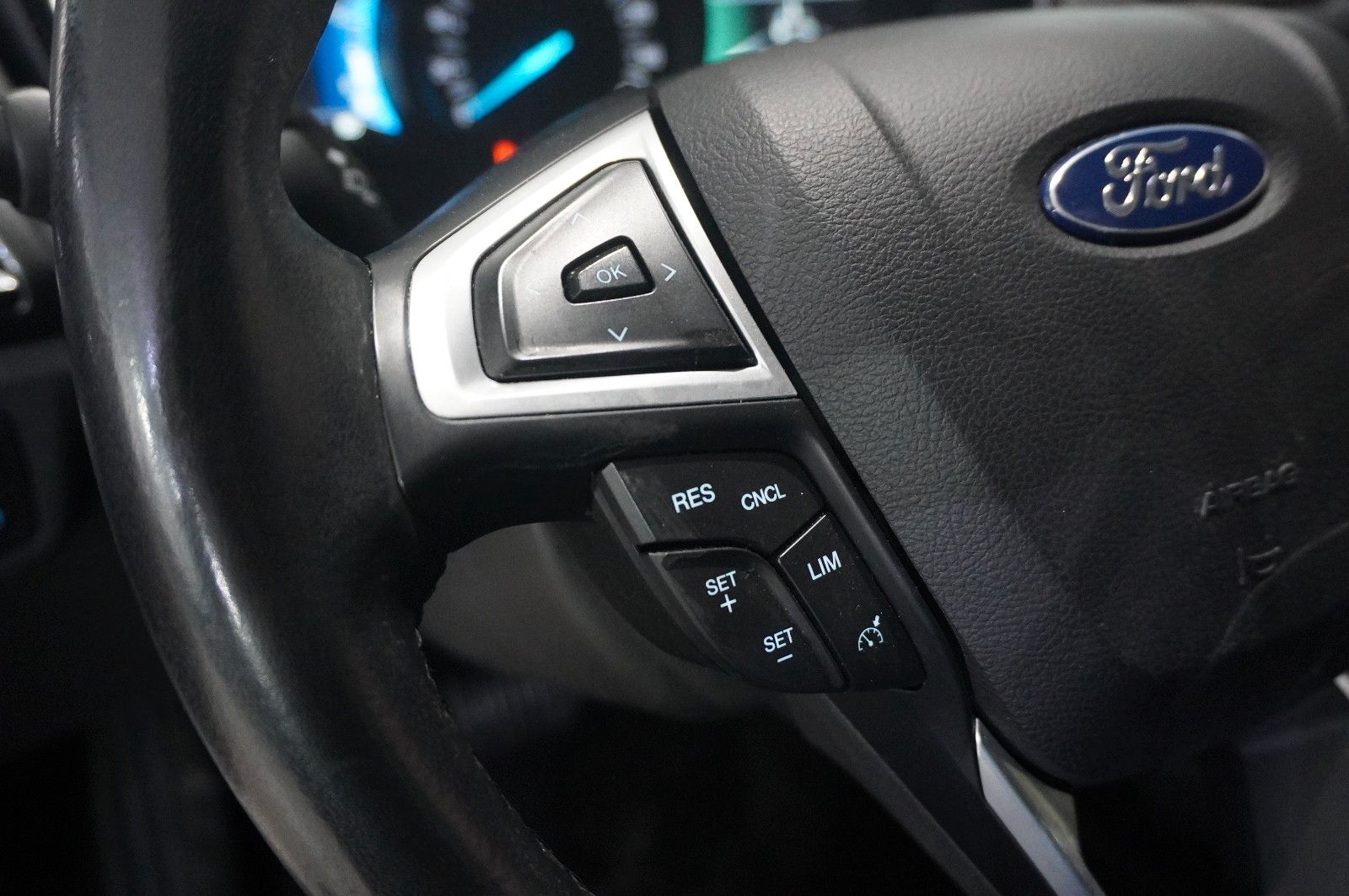 Fahrzeugabbildung Ford Mondeo Turnier 2.0 TITANIUM NAVI/LED/SPORT/DAB+