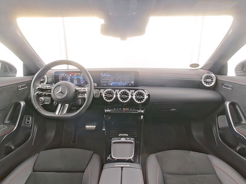 Fahrzeugabbildung Mercedes-Benz CLA 200 SB AMG R-Kamera+TOTW+