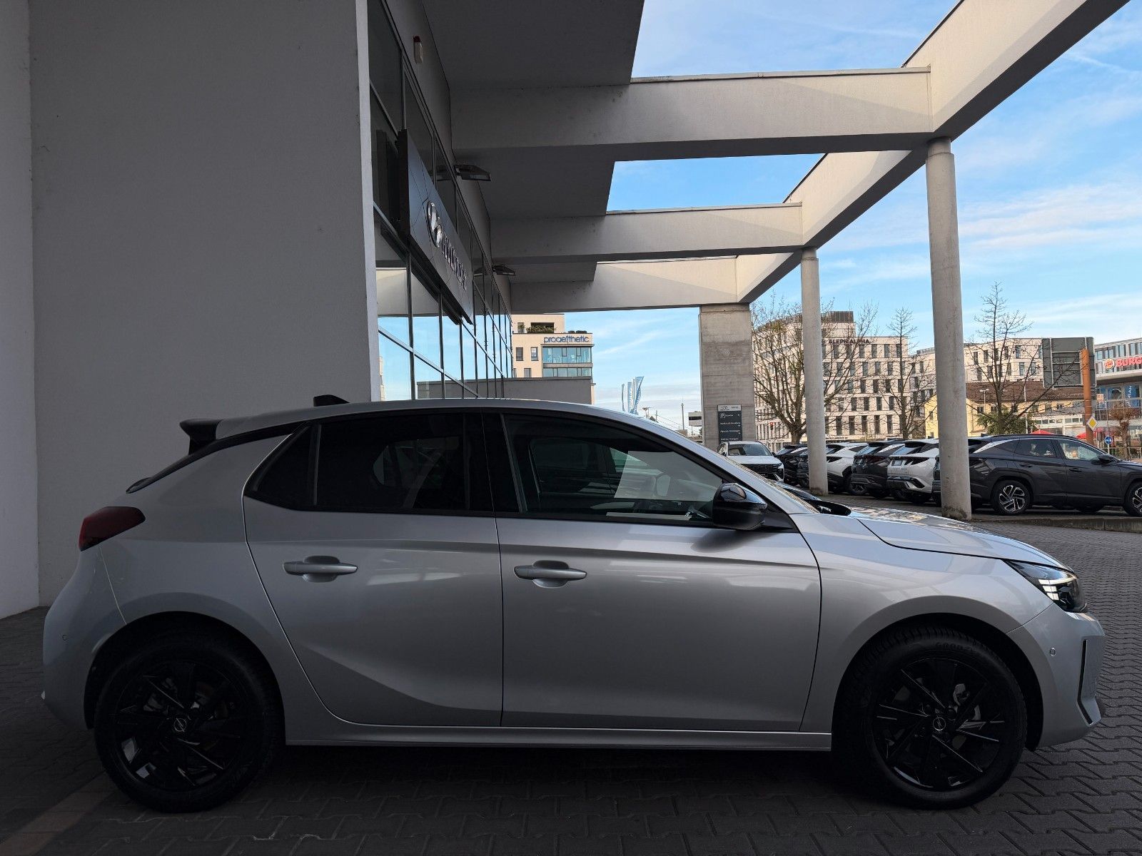 Fahrzeugabbildung Opel Corsa F 1.2 Turbo GS KlimaA,LED,Navi,SHZ,ACC,PDC
