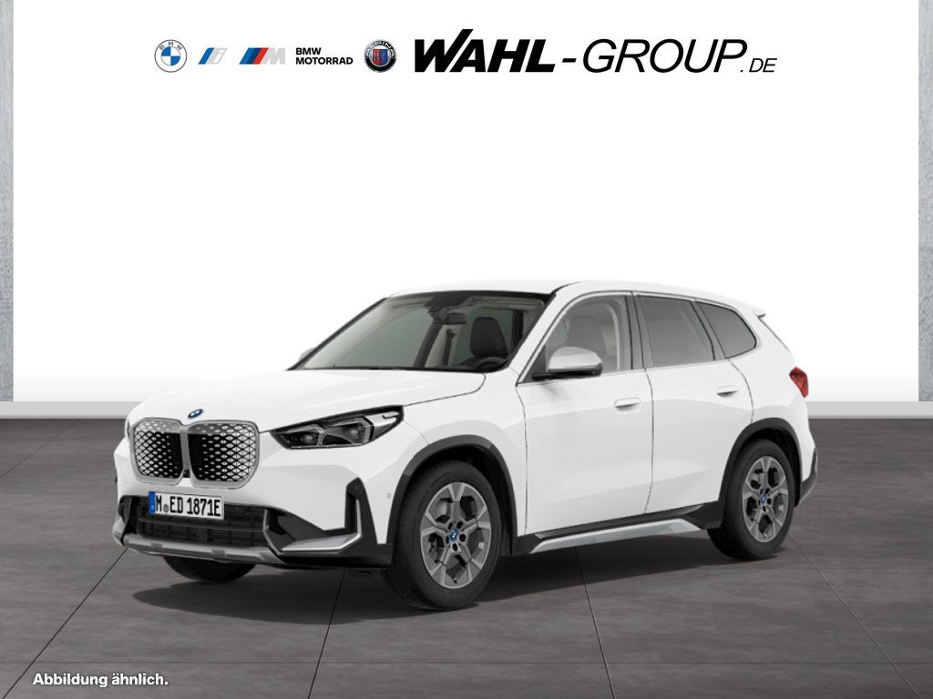 BMW iX1