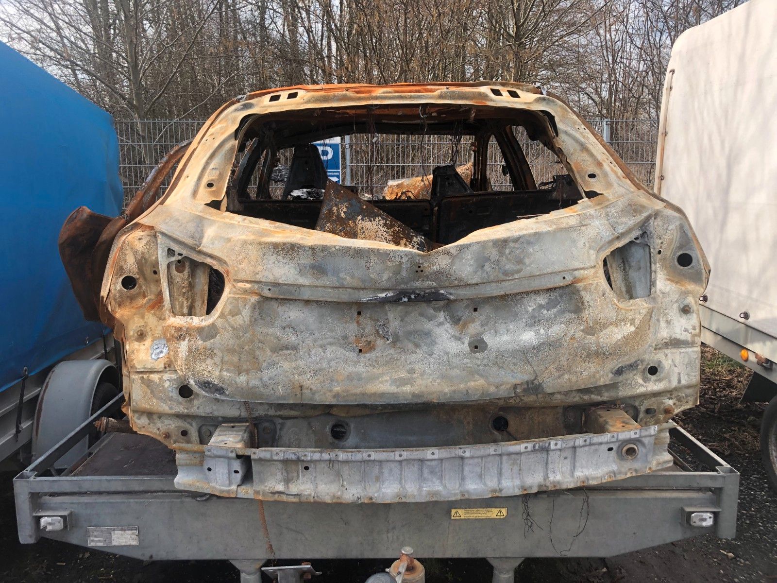 Fahrzeugabbildung Mercedes-Benz GLA 200  Brandschaden Totalschaden