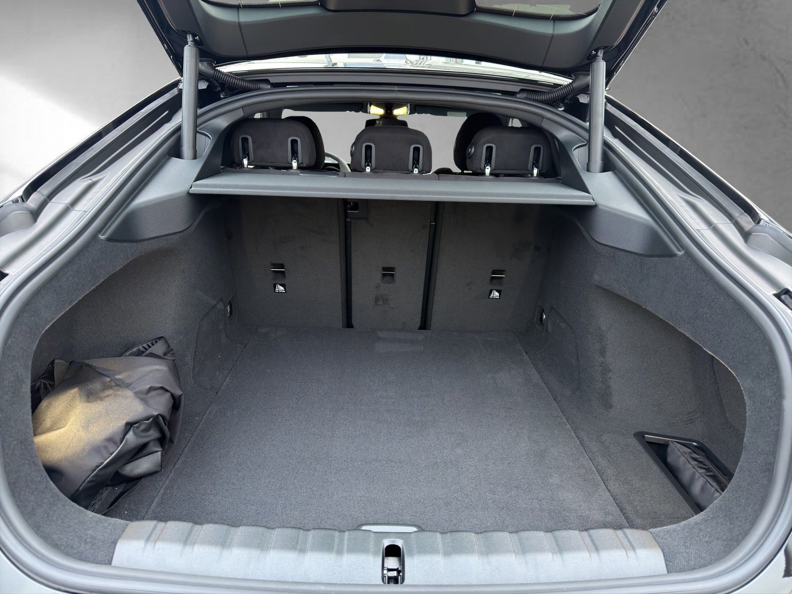 BMW i4 - Bild 12