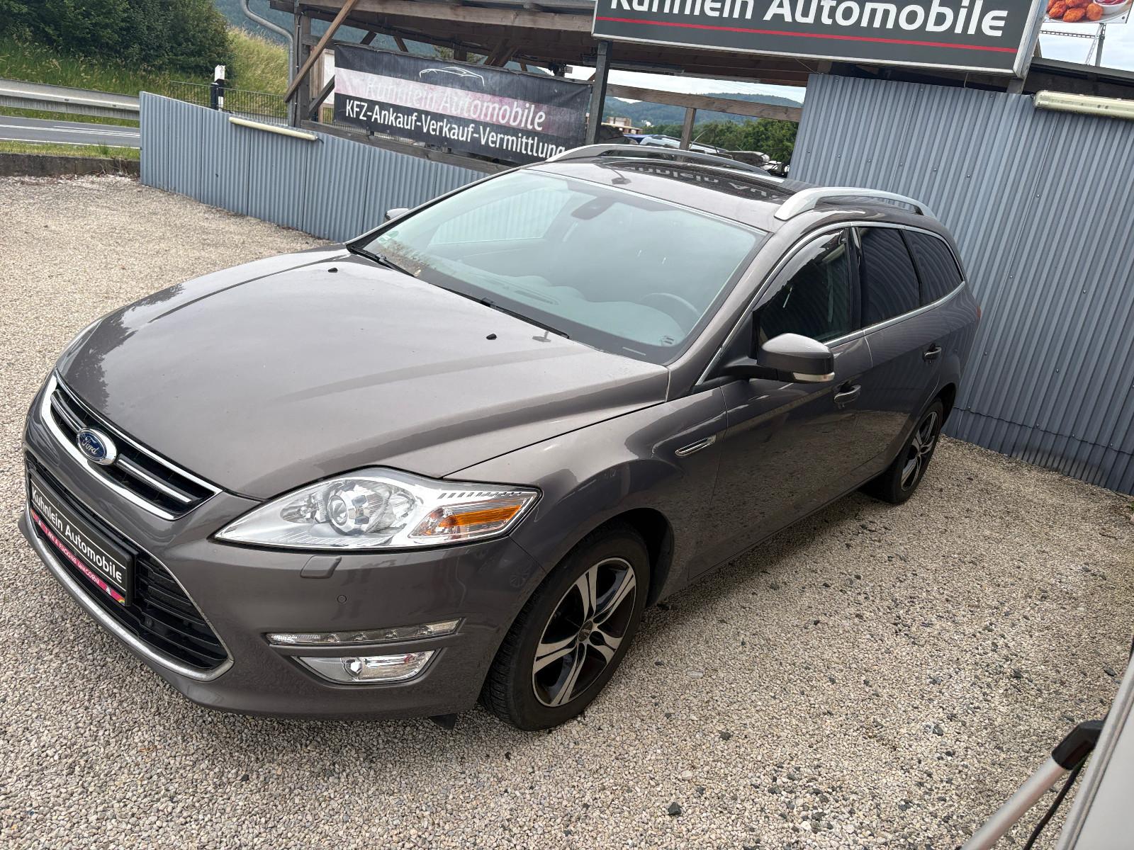 Ford Mondeo 2011 — rear view