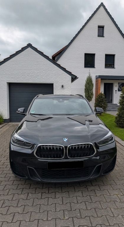 Image of BMW X2
