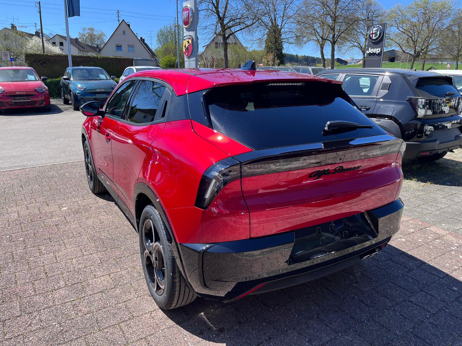 Fahrzeugabbildung Alfa Romeo Junior Ibrida 1.2 VGT 48V-Hybrid 107 kW ti