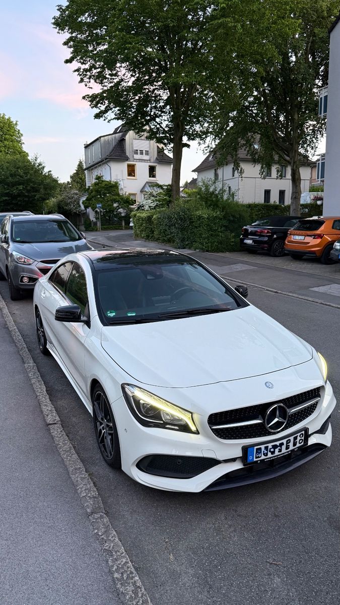 MERCEDES-BENZ CLA 180 AMG Line