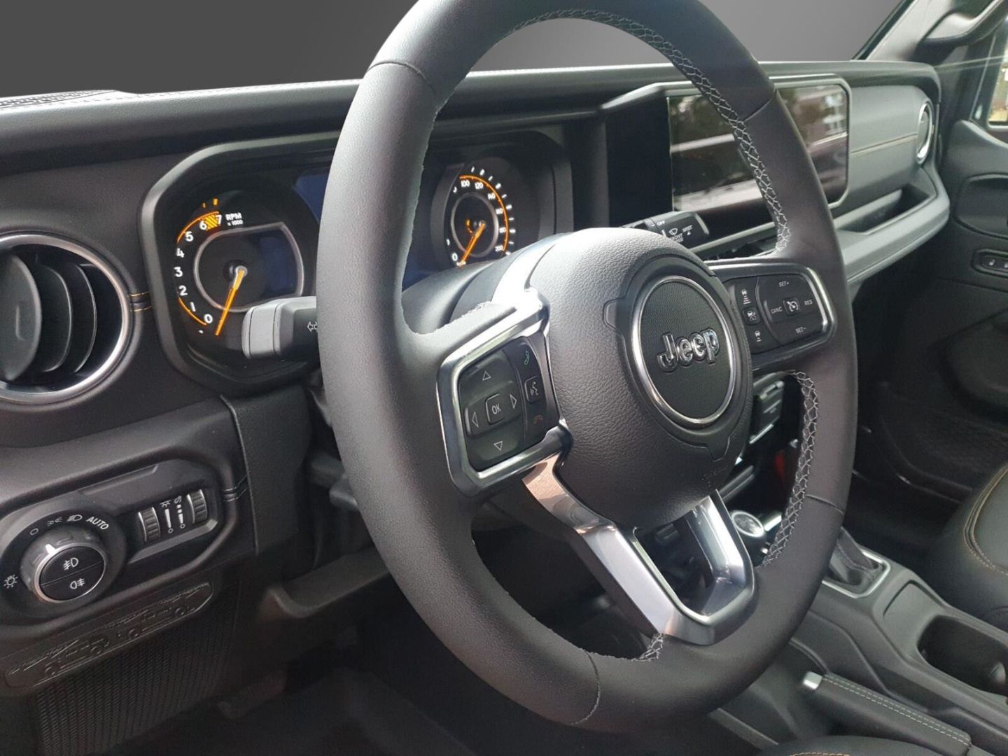 Fahrzeugabbildung Jeep Wrangler Unlimited Sahara 2.0 T-GDI EU6d MY25
